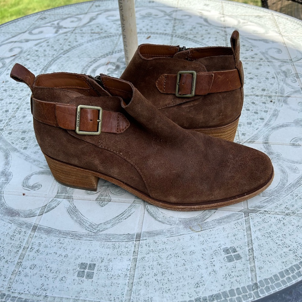 Kork Ease original ankle boots  2” chunk heel Sz 9.5